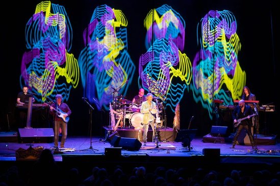 LR Jon Anderson and the Geeks Band1