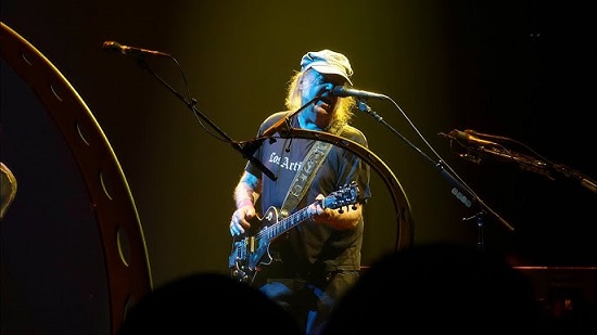 Live Report Neil Young And The Chrome Hearts Band 1